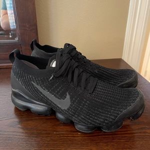 Lightly worn Black Nike Vapor Max